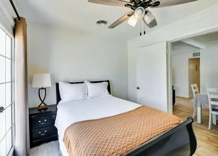 Cozy And Peaceful Vacation With Pool Holiday home Yuma
