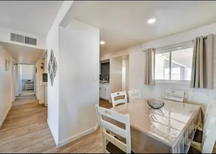 Cozy And Peaceful Vacation With Pool Holiday home Yuma